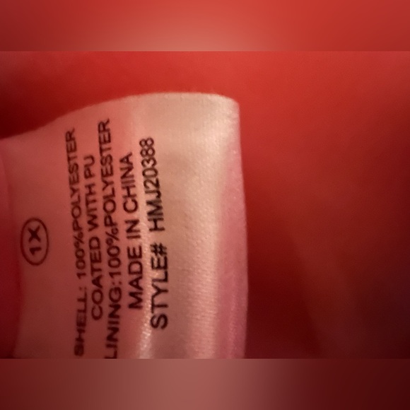 Stylish Pink Leather like jacket with gold accent - Picture 3 of 3